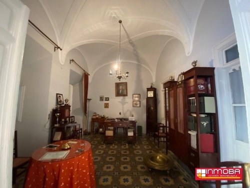 CASA SEÑORIAL NUEVO EN VENTA EN GUAREÑA (CENTRO)