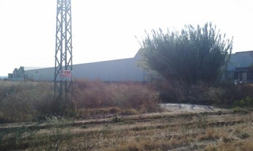SOLAR INDUSTRIAL NUEVO EN VENTA EN DON BENITO (EXTRARADIO)