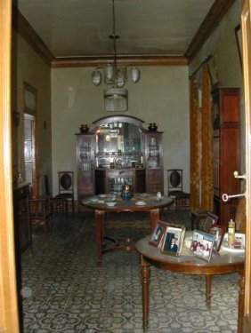 CASA SEÑORIAL NUEVO EN VENTA EN MEDELLÍN (URBANIZACION)