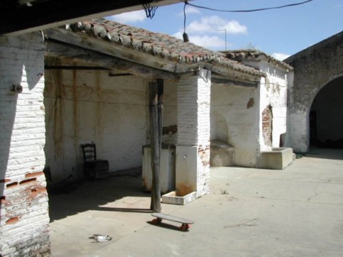 CASA SEÑORIAL NUEVO EN VENTA EN MEDELLÍN (URBANIZACION)