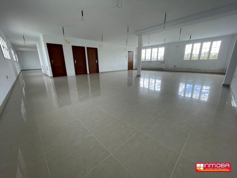 LOCAL NUEVO EN VENTA EN DON BENITO (ZONA COMERCIAL)