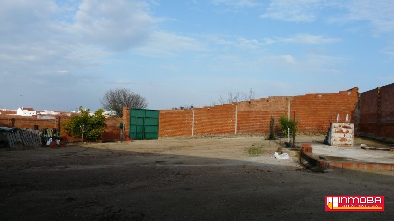 SOLAR INDUSTRIAL NUEVO EN VENTA EN GUAREÑA (EXTRARADIO)