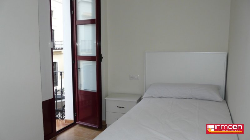 EDIFICIO NUEVO EN VENTA EN GUAREÑA (CENTRO)