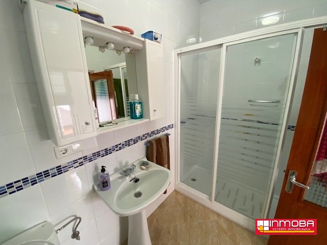 CASA NUEVO EN VENTA EN GUAREÑA (SEMI CENTRO)