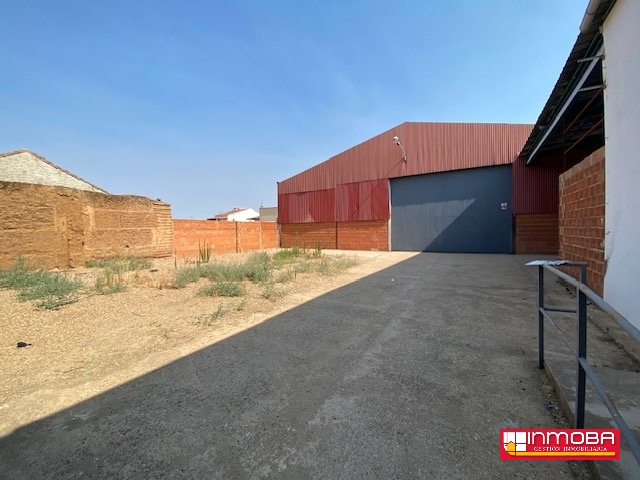 NAVE NUEVO EN ALQUILER EN GUAREÑA (EXTRARADIO)