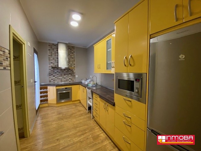 PISO NUEVO EN VENTA EN GUAREÑA (SEMI CENTRO)