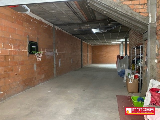 GARAJE NUEVO EN VENTA EN GUAREÑA (SEMI CENTRO)