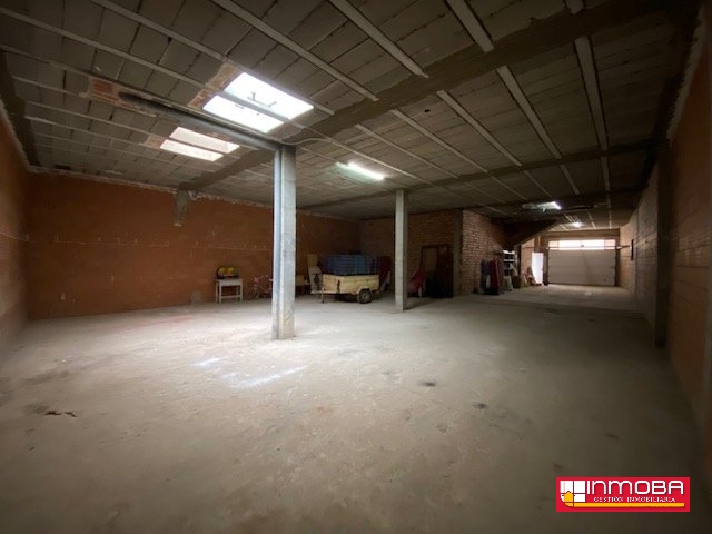 GARAJE NUEVO EN VENTA EN GUAREÑA (SEMI CENTRO)