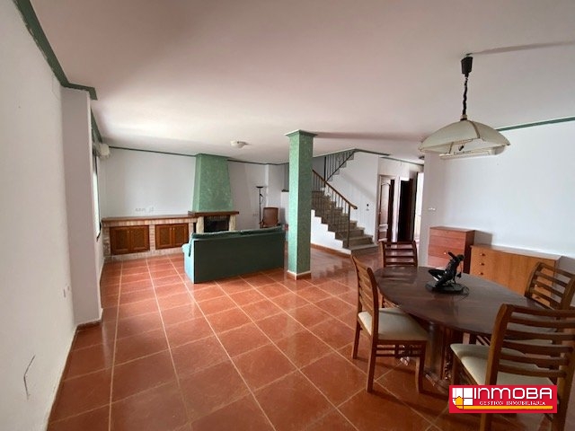 CASA NUEVO EN VENTA EN GUAREÑA (SEMI CENTRO)