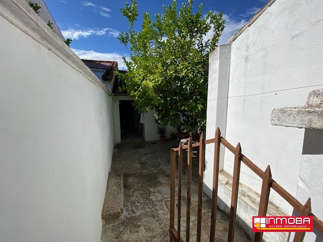CASA NUEVO EN VENTA EN GUAREÑA (EXTRARADIO)