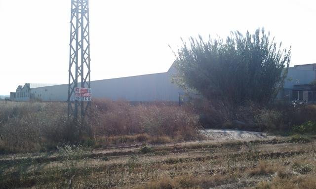 SOLAR INDUSTRIAL NUEVO EN VENTA EN DON BENITO (EXTRARADIO)