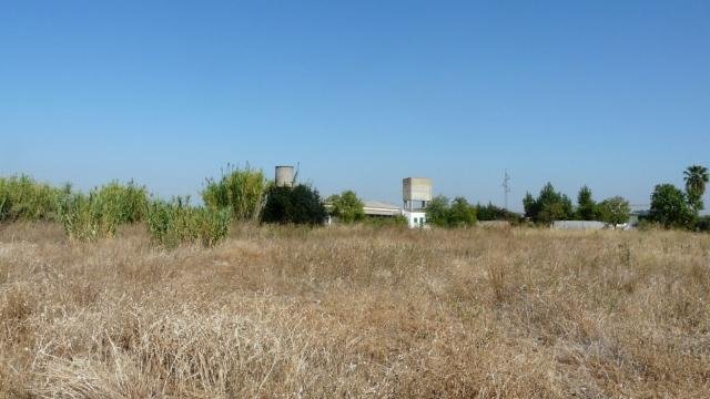 SOLAR INDUSTRIAL NUEVO EN VENTA EN VILLANUEVA DE LA SERENA (EXTRARADIO)