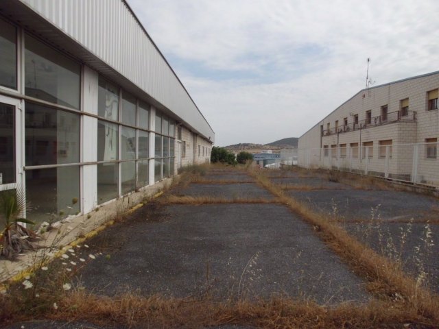 NAVE NUEVO EN ALQUILER EN MÉRIDA (POLIGONO INDUSTRIAL)