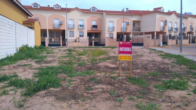 PARCELA/SOLAR NUEVO EN VENTA EN GUAREÑA (URBANIZACION)