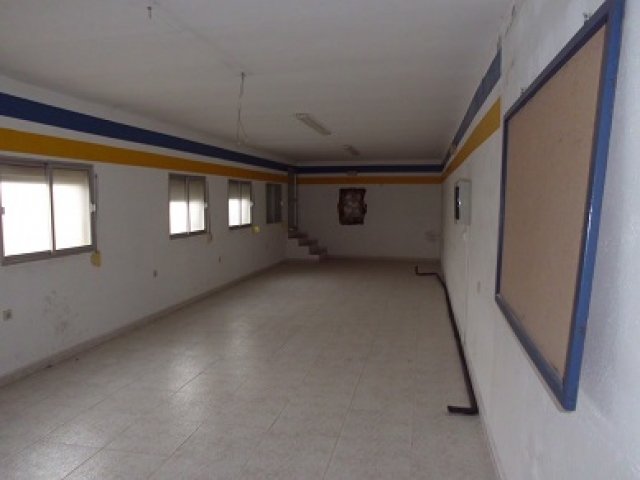 LOCAL NUEVO EN VENTA EN GUAREÑA (CENTRO)